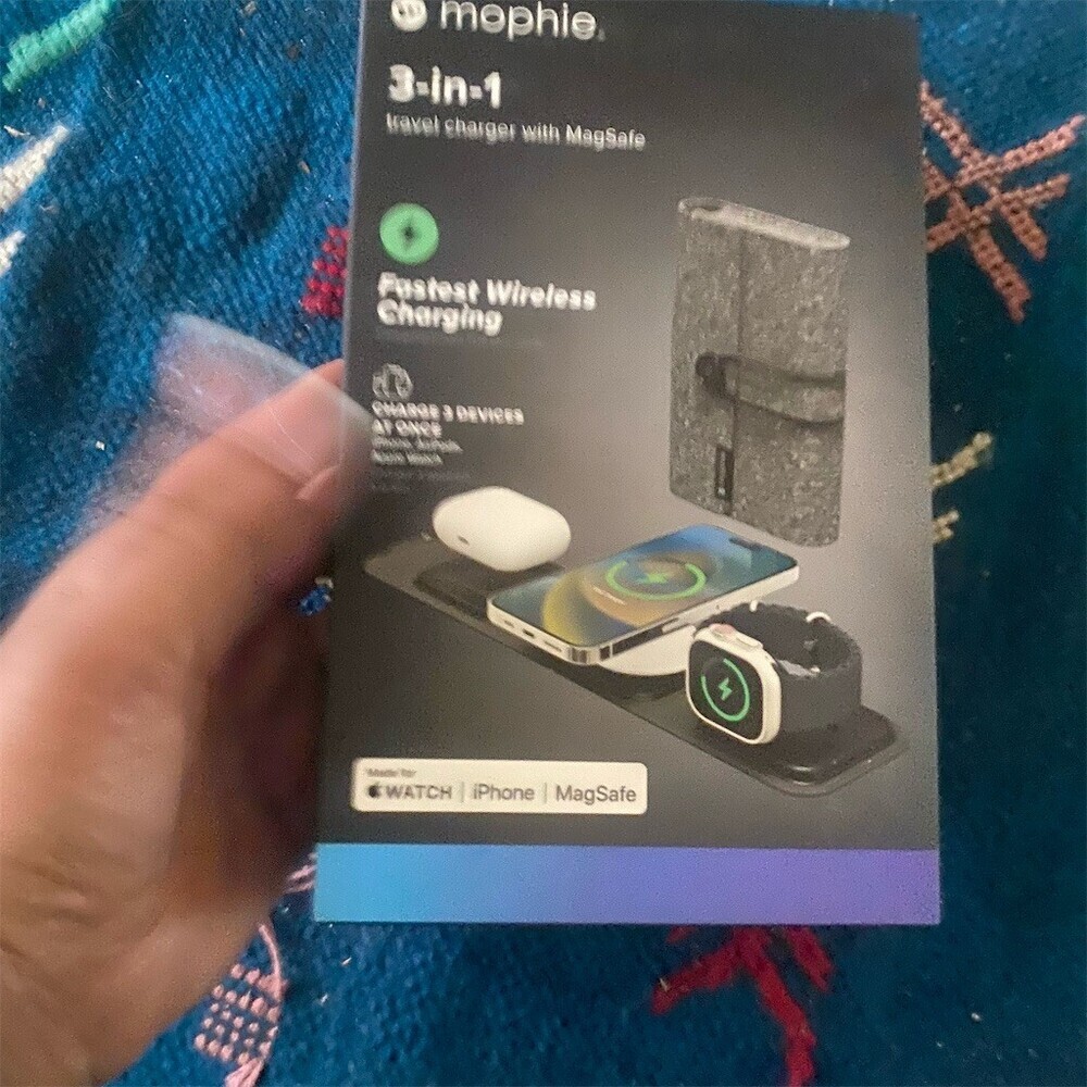 mophie 3-in-1 Travel MagSafe Tri-Fold Wireless Charger iPhone Watch